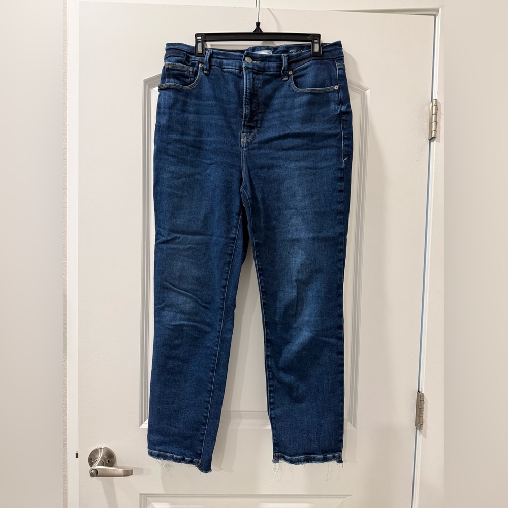 GOOD AMERICAN 	
SOFT-TECH GOOD LEGS STRAIGHT JEANS | INDIGO511